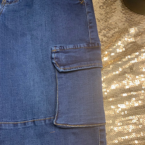 Fashion Nova good girl gone bad cargo jeans NWT 5 - Picture 4 of 7